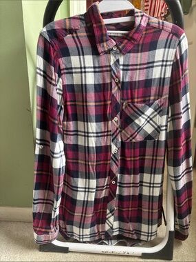 Kenneth Cole Reaction Pink, Navy & White Plaid Button-Up Blouse